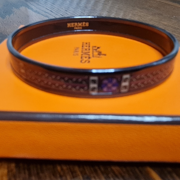 🚫Sold🚫🌺HERMES🌺 Burgundy LES RUBANS DU CHEVAL - Picture 15 of 16